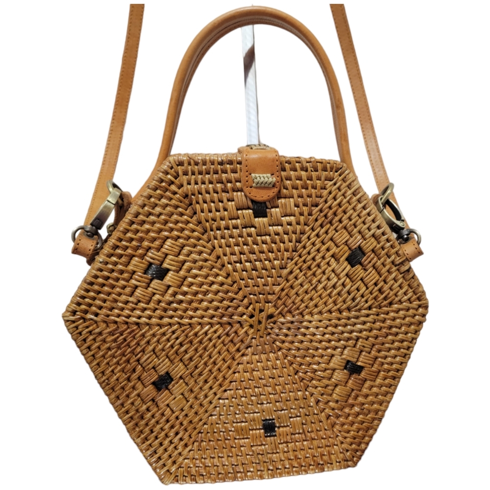 Wicker top handle, crossbody bag